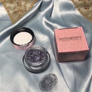BODYOGRAPHY High Shine Glitter Shadow in COMET